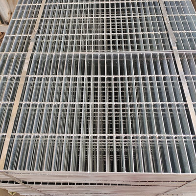 32x5mm Ağır Hizmet Kaynaklı Çelik Izgara Endüstriyel Metal Fiş Yürüyüş Yolları Zemin Yürüyüşü