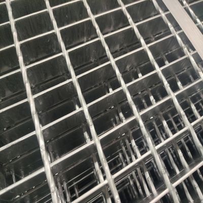 3mm Cross Bar Hot Dipped Smooth Surface Steel Grating For Building (Binalar için 3mm Cross Bar Hot Dipped Smooth Surface Steel Grating)