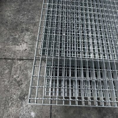Mükemmel korozyon ve hava koşullarına dayanıklılık Kayma karşıtı ızgara / kaymaz ızgara