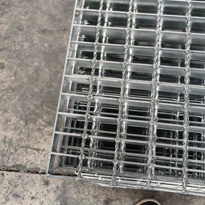 Petrol ve gaz endüstrisi için 7mm Tel Pitch Anti kayganlık ızgara