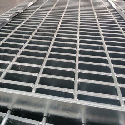 30mm Pitch Steel Grating Anti kayma korozyon direnci ve basın kaynak ile