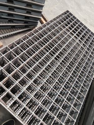 Çeşitli Uygulamalar için 3mm kaynaklı Endüstriyel Çelik ızgara Galvanizli / Yumuşak yüzey