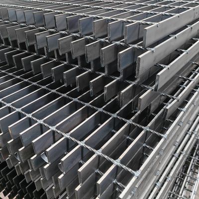 Makine Basıncı kaynaklı çelik zemin ızgaraları 30mm çapraz çubuk aralık