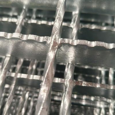 İşyerinizde Güvenliği ve Verimliliği Sağlayan Genel 32*5 Çelik Güvenlik Çitleri
