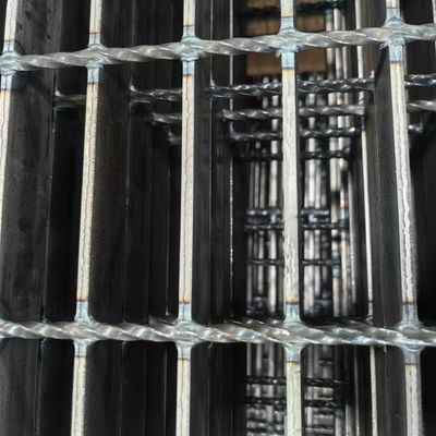 Üstün korozyon direnciyle özel kaymaz ızgara