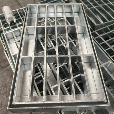 Lazer Kesme Heteroseksüel Çelik Izgara Çeşitli Şekiller Eğme Görünümü Metal İnşaat Malzemeleri Ürün