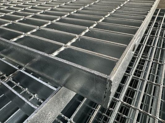 Endüstriyel platform için 3 mm çapraz çubuk galvanizli çelik ızgara