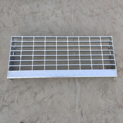 0.3-0.8mm çelik basamak taban ızgara G303-30-100 koroziv çevre güvenlik basamakları