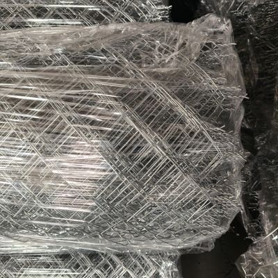 Çevremesi değişen bağlantı uzunluğu gereksinimleri için yuvarlak post tipi metal bağlantı çitleri