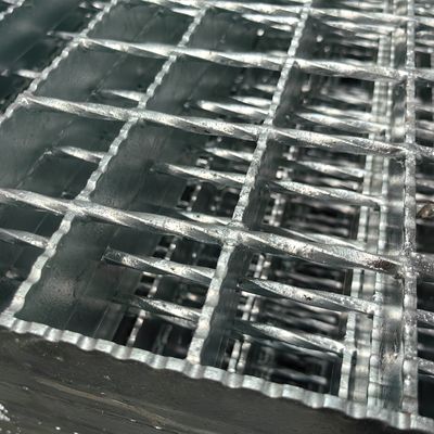Patern plaka makinesi basınç kaynakından yapılmış galvanizli bitirme endüstriyel çelik ızgara