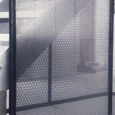 Pencere Kapıları İçin Tırtıklı 0.6mm Delikli Paslanmaz Levha